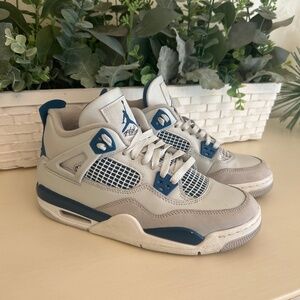 Nike Air Jordan sneakers for big boys, size 6.5